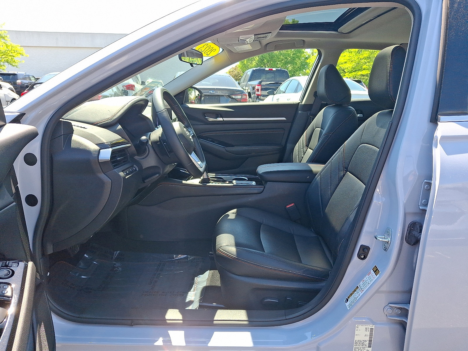 Used 2023 Nissan Altima 2.0 SR FWD image 13