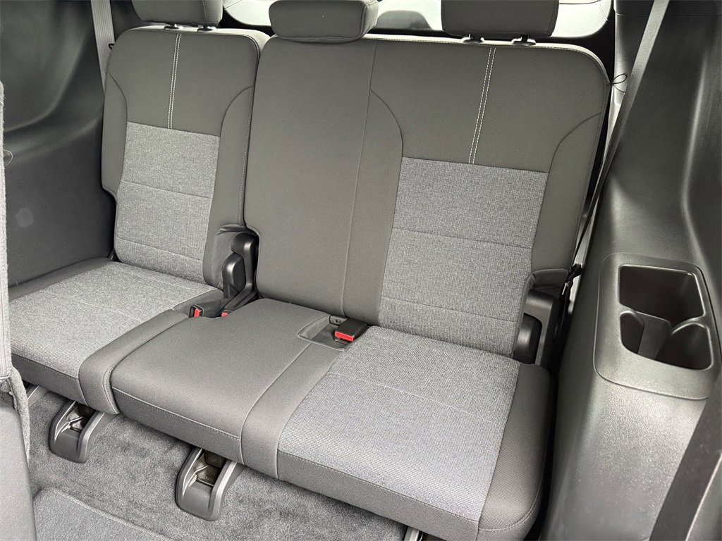 Used 2025 GMC Acadia Elevation image 35