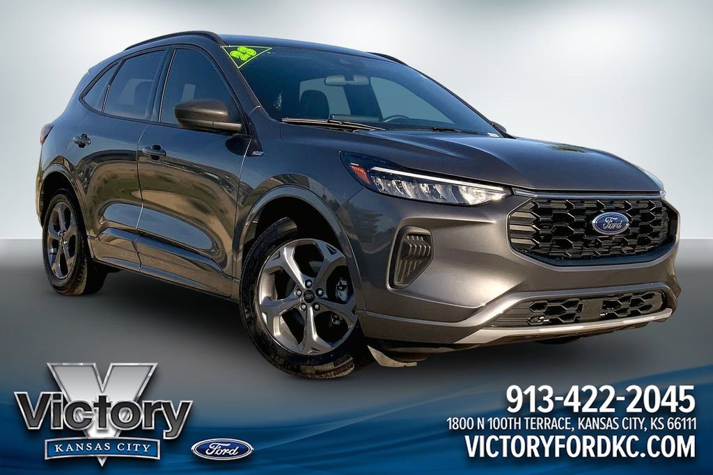 Used 2023 Ford Escape ST-Line w/ Tech Pack #1 FWD image 1