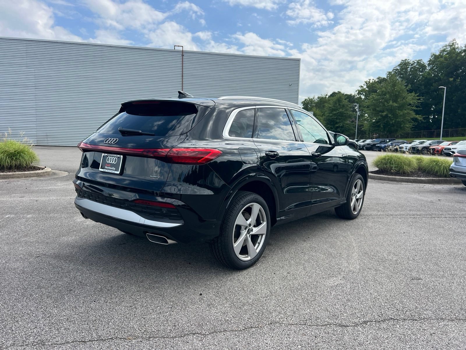 Used 2025 Audi Q5 Premium Plus w/ Premium Plus AWD/4WD image 5