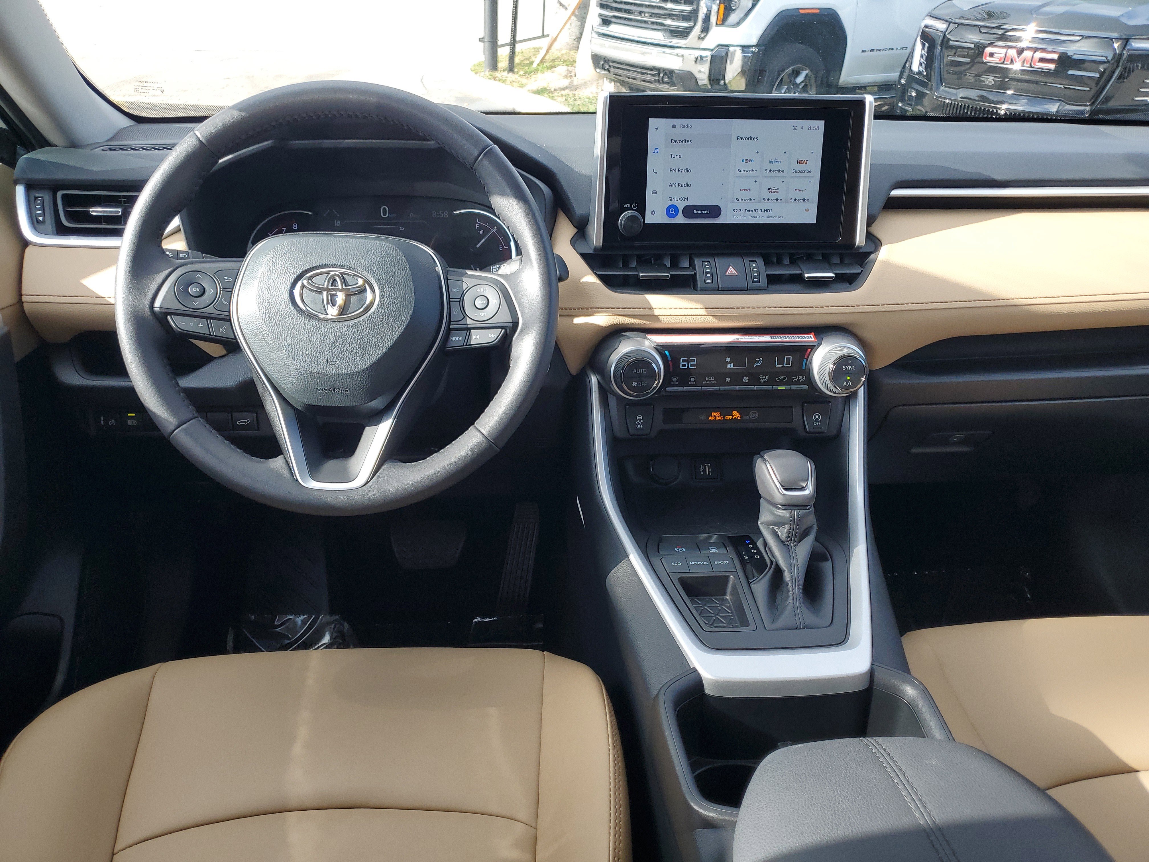 Used 2025 Toyota RAV4 XLE Premium image 20