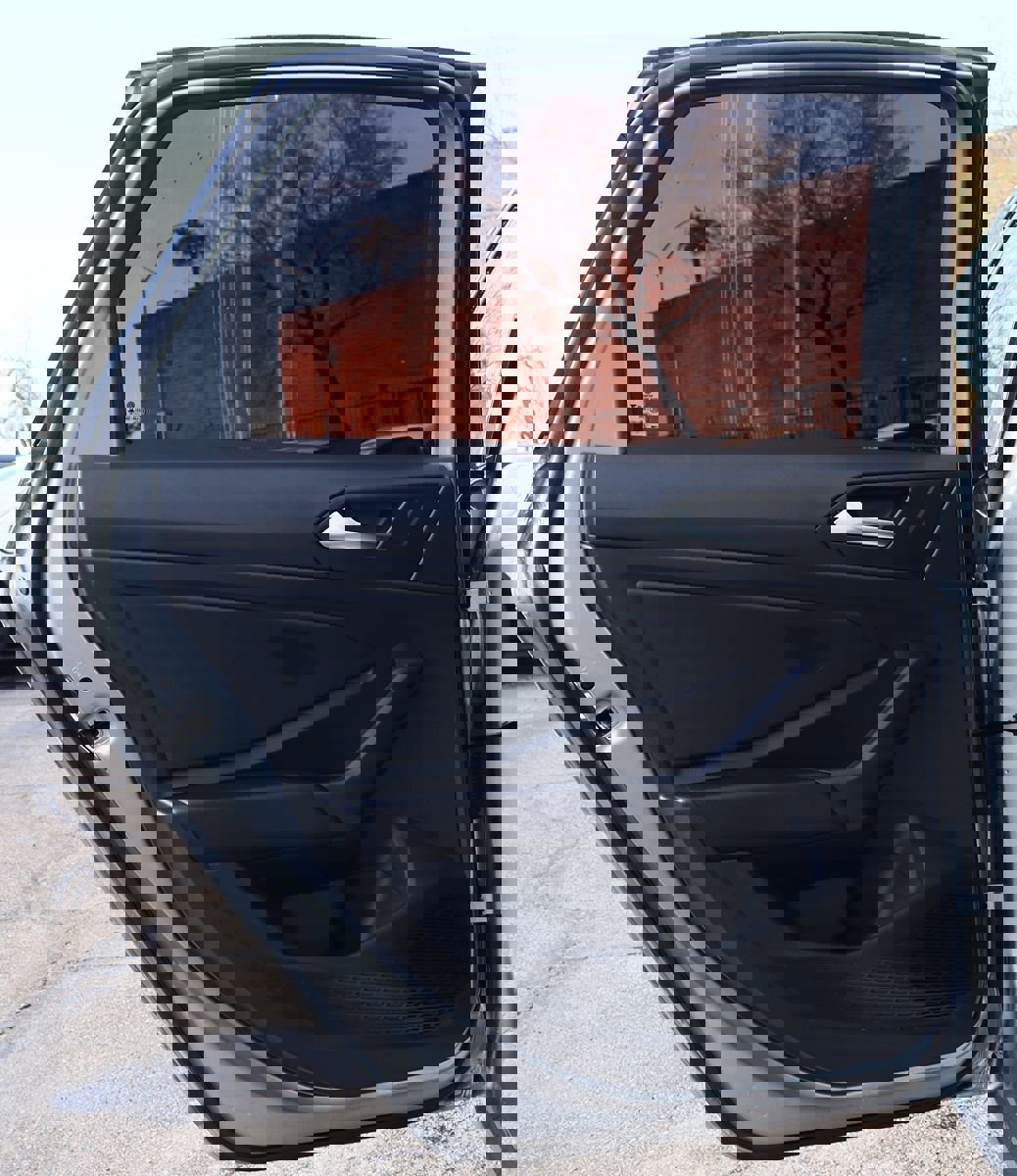 Used 2023 Volkswagen Jetta SE image 29