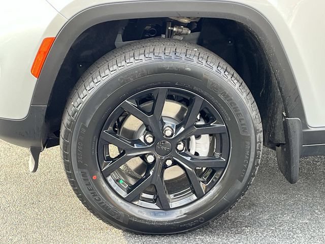 New 2025 Jeep Grand Cherokee 4WD image 11