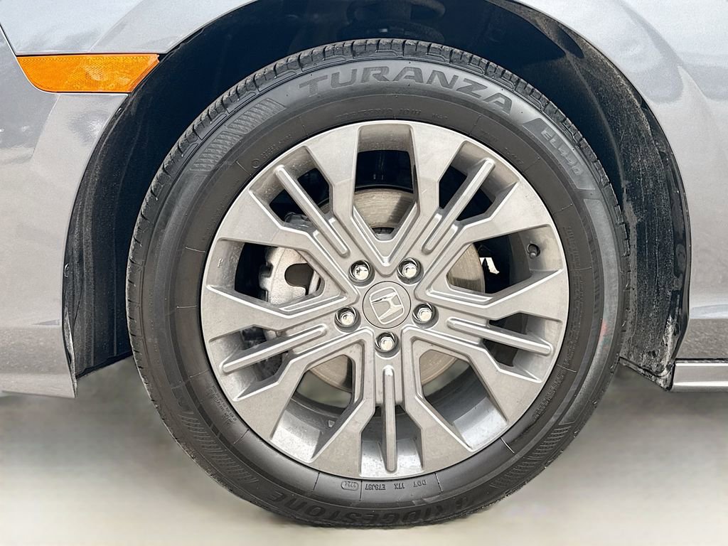 Used 2025 Honda Odyssey Touring image 34