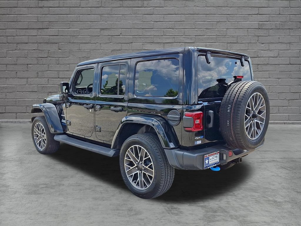 Used 2023 Jeep Wrangler Unlimited Sahara w/ Cold Weather Group AWD/4WD image 8