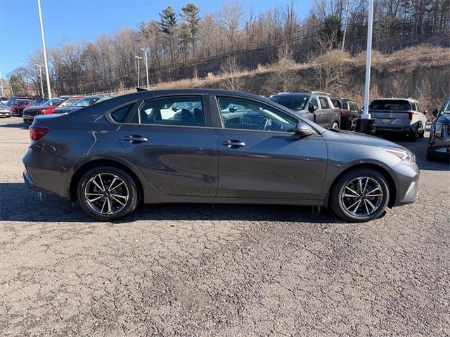 Used 2023 Kia Forte LXS w/ LXS Technology Package image 12