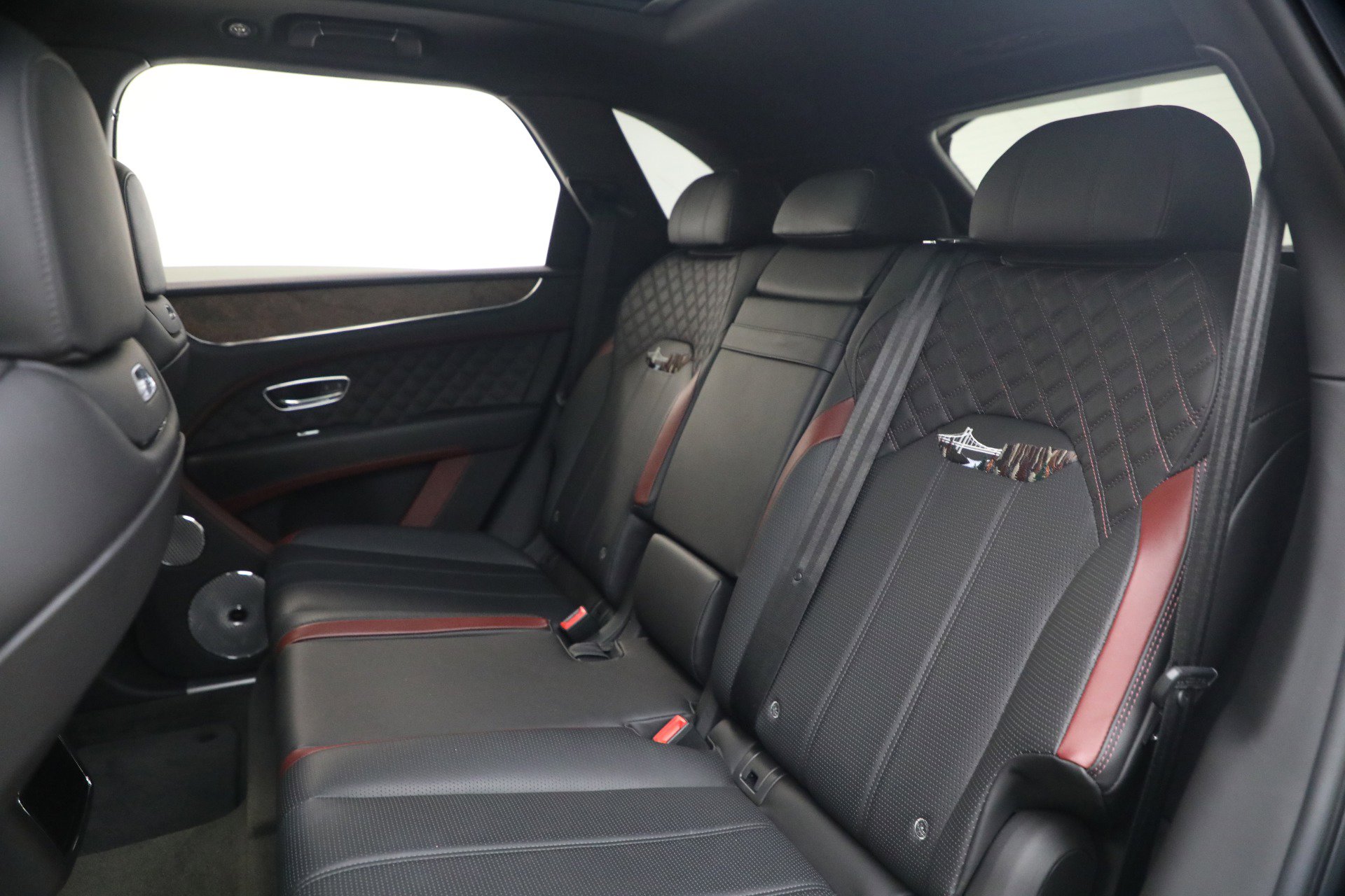 Used 2022 Bentley Bentayga image 23