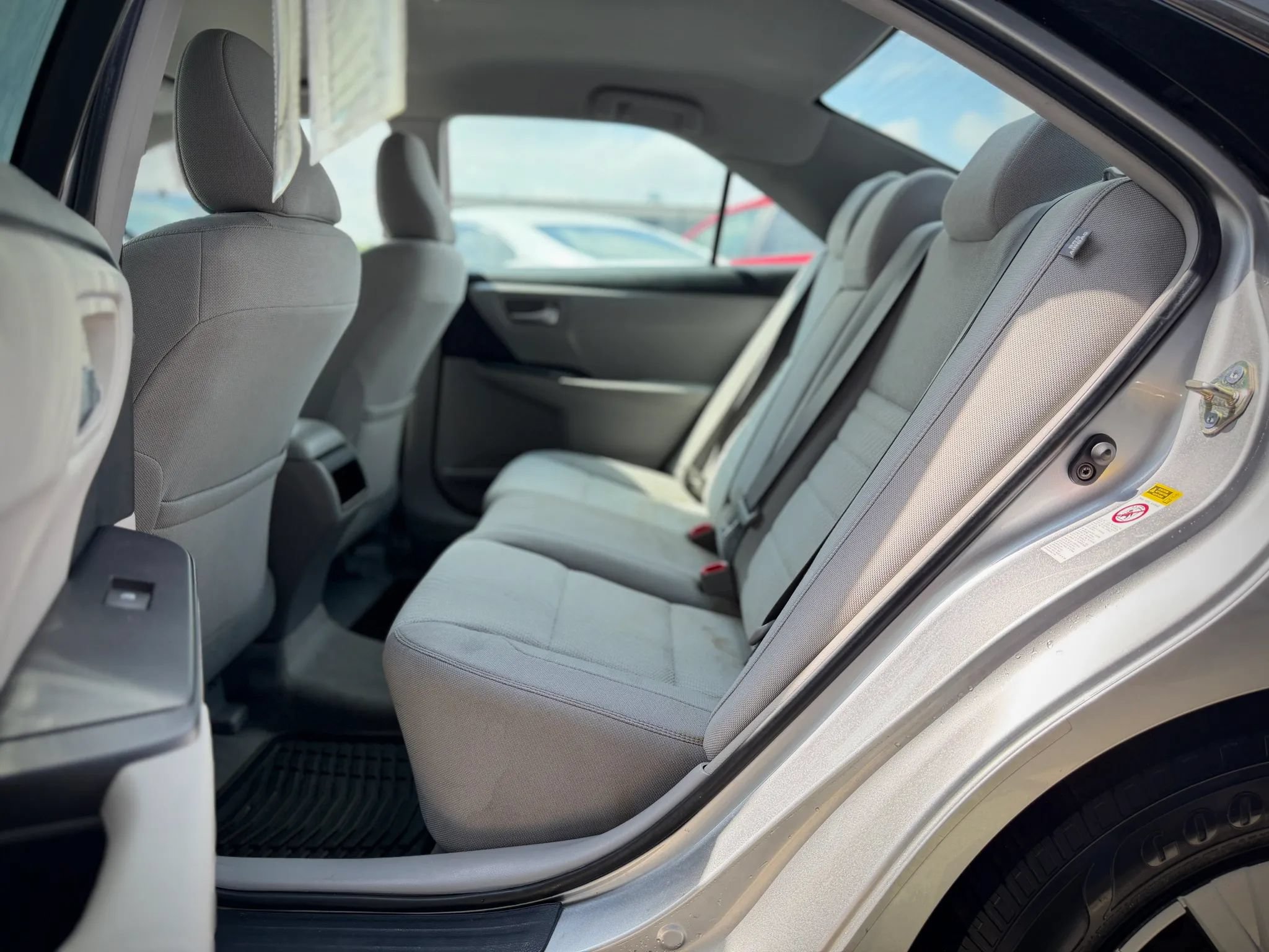 Used 2017 Toyota Camry LE FWD image 13