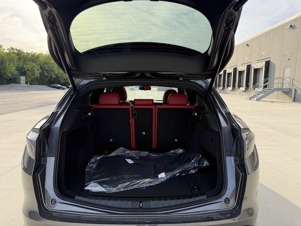 New 2025 Alfa Romeo Stelvio Sprint w/ Veloce Package image 8