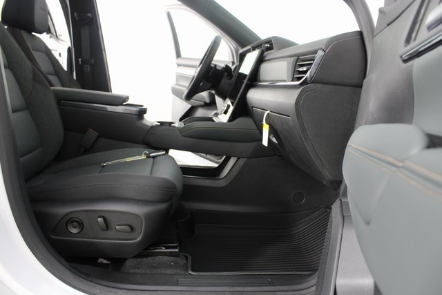 New 2026 GMC Terrain AT4 w/ Convenience Package III image 25