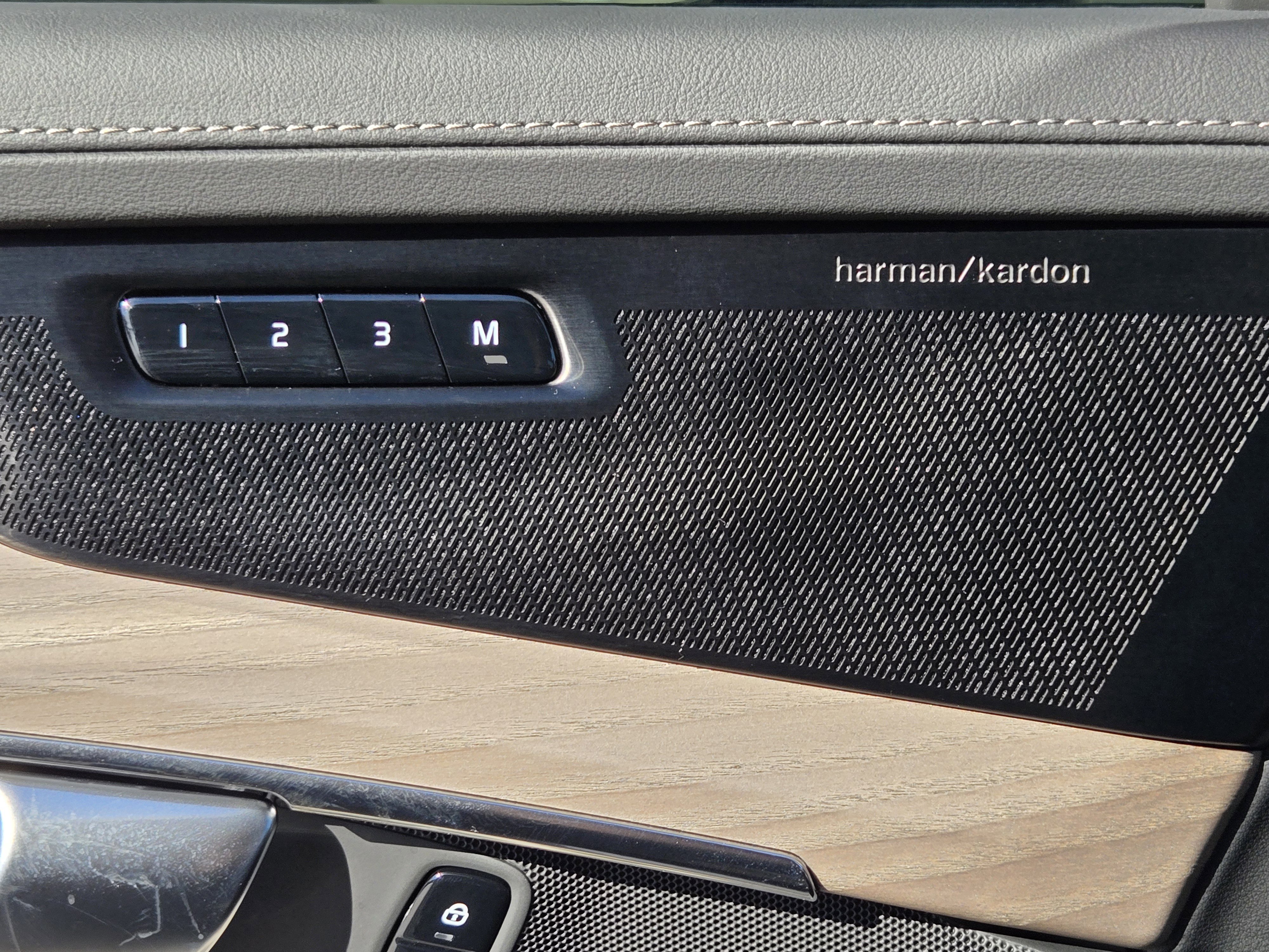 New 2026 Volvo XC90 T8 Plus image 27