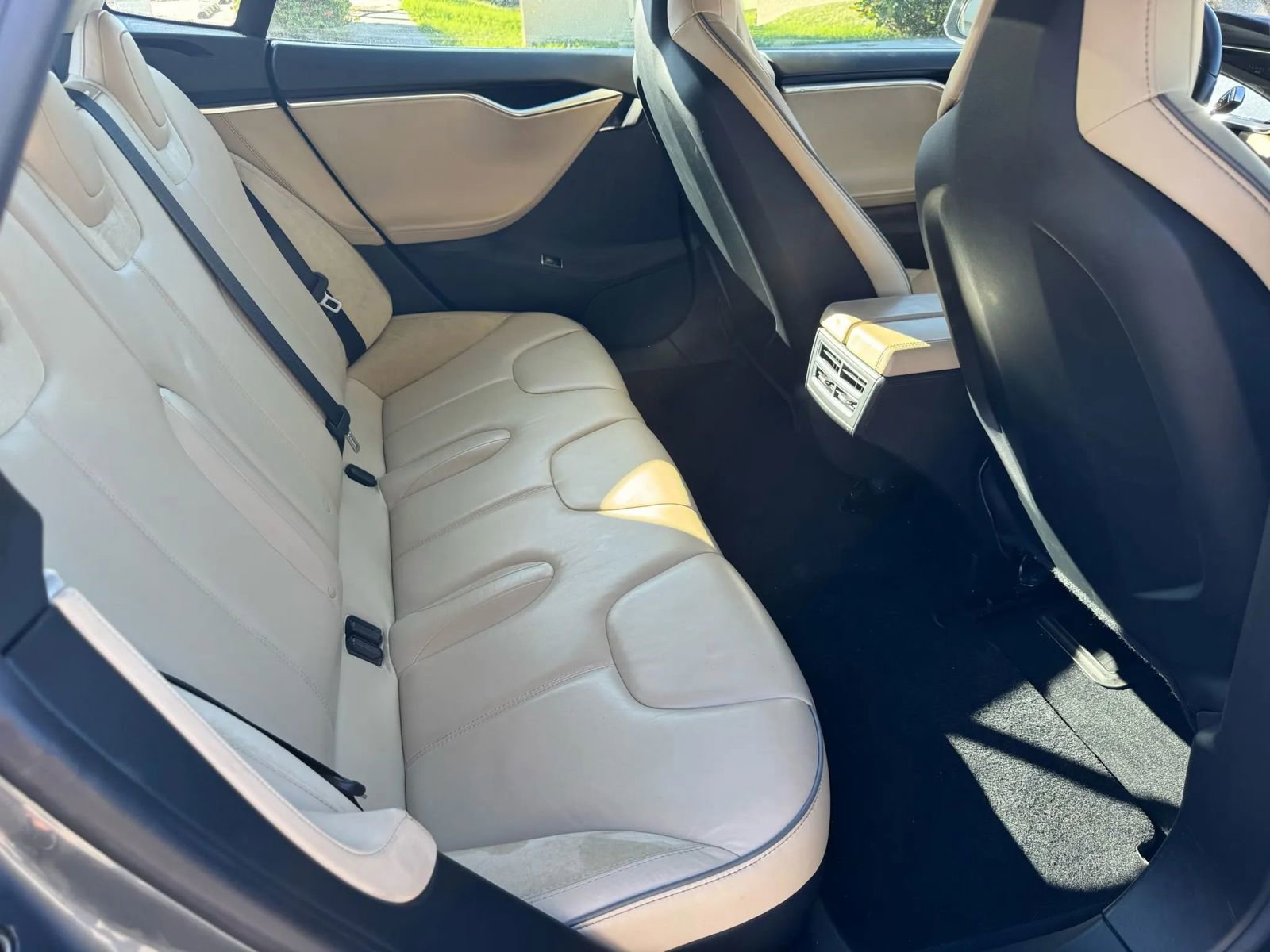 Used 2013 Tesla Model S Sedan 4D image 21