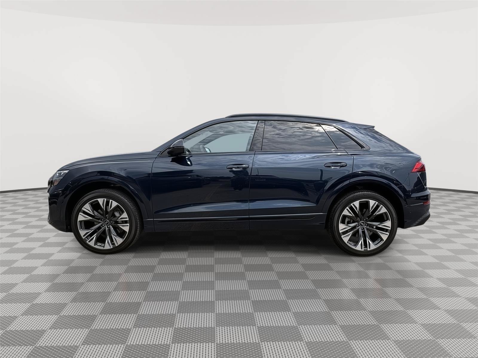 Used 2025 Audi Q8 Premium w/ Black Optic Package AWD/4WD image 2
