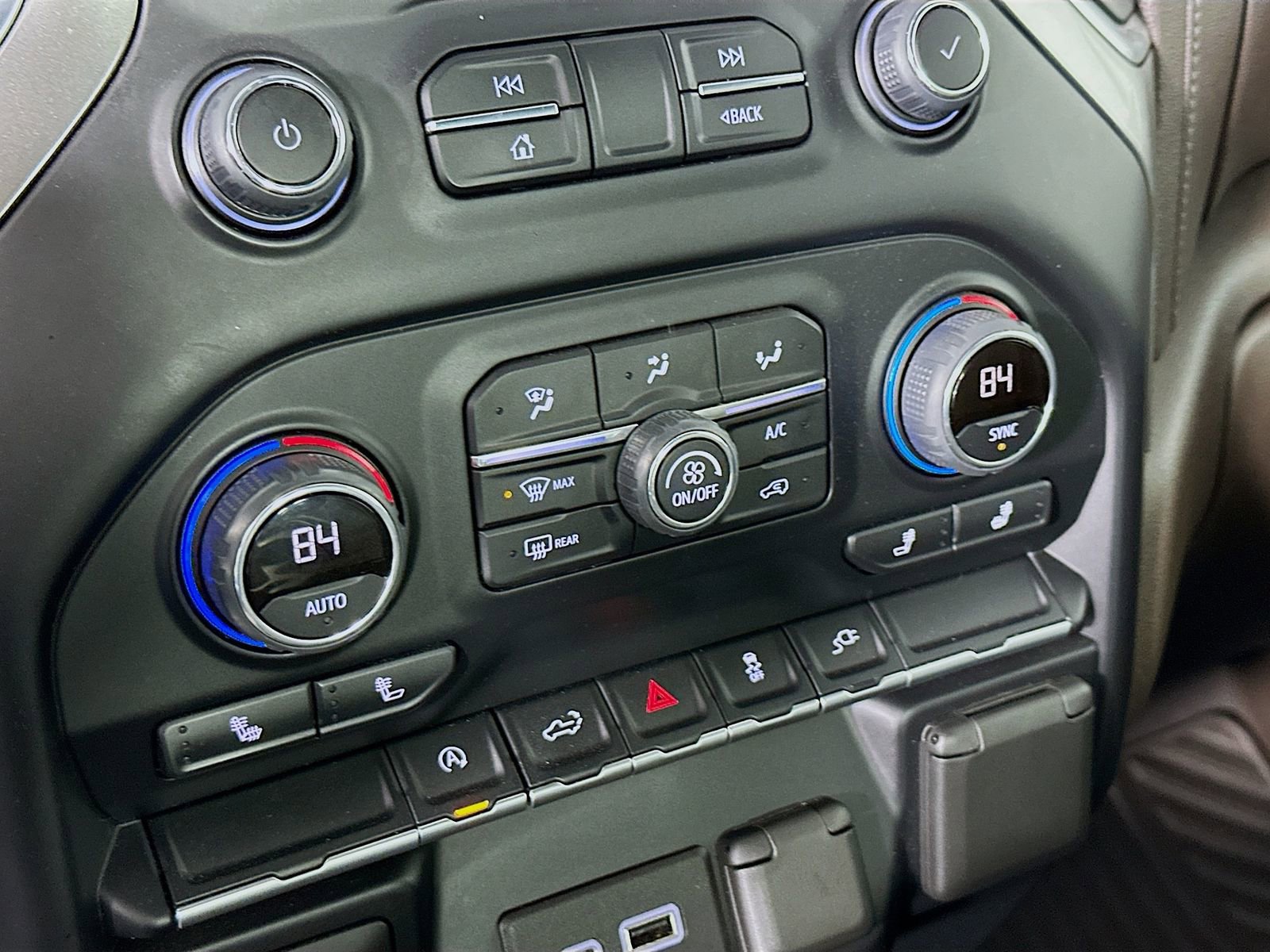 Used 2022 Chevrolet Silverado 1500 LT w/ Fleet Comfort Package AWD/4WD image 17