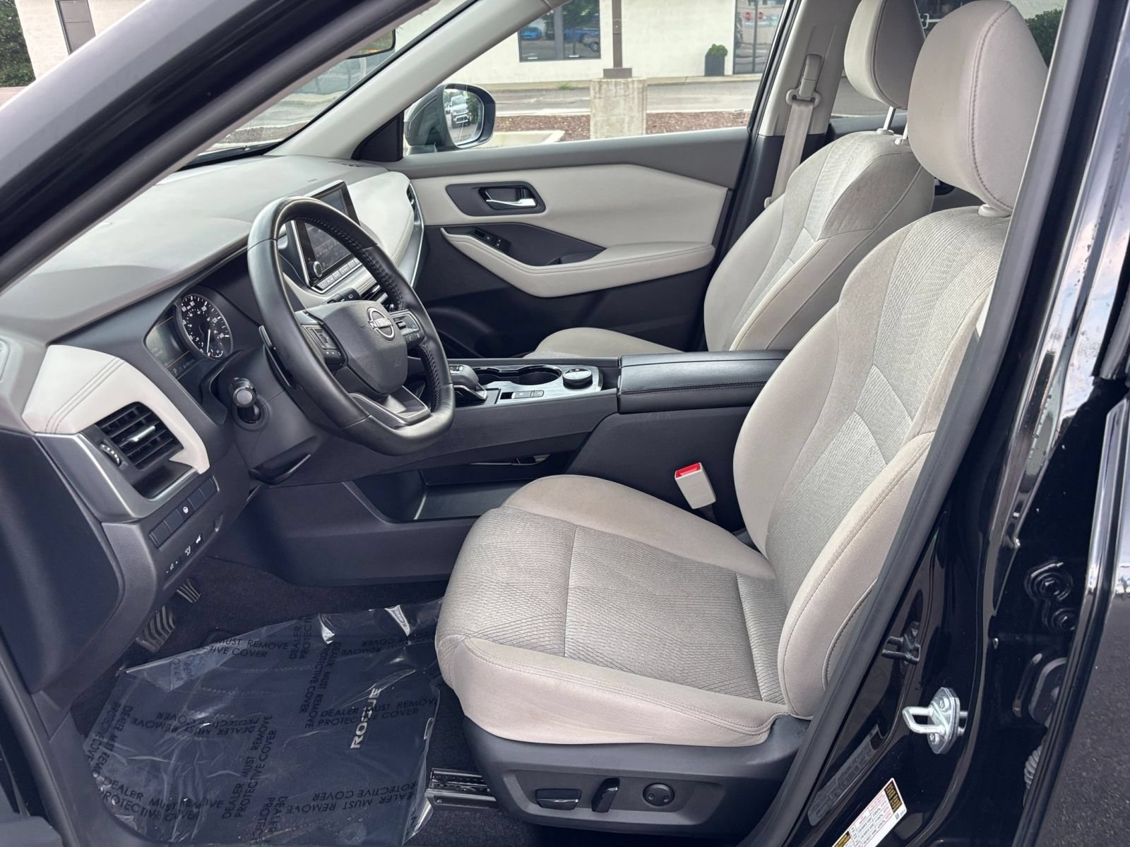 Used 2025 Nissan Rogue SV AWD/4WD image 25