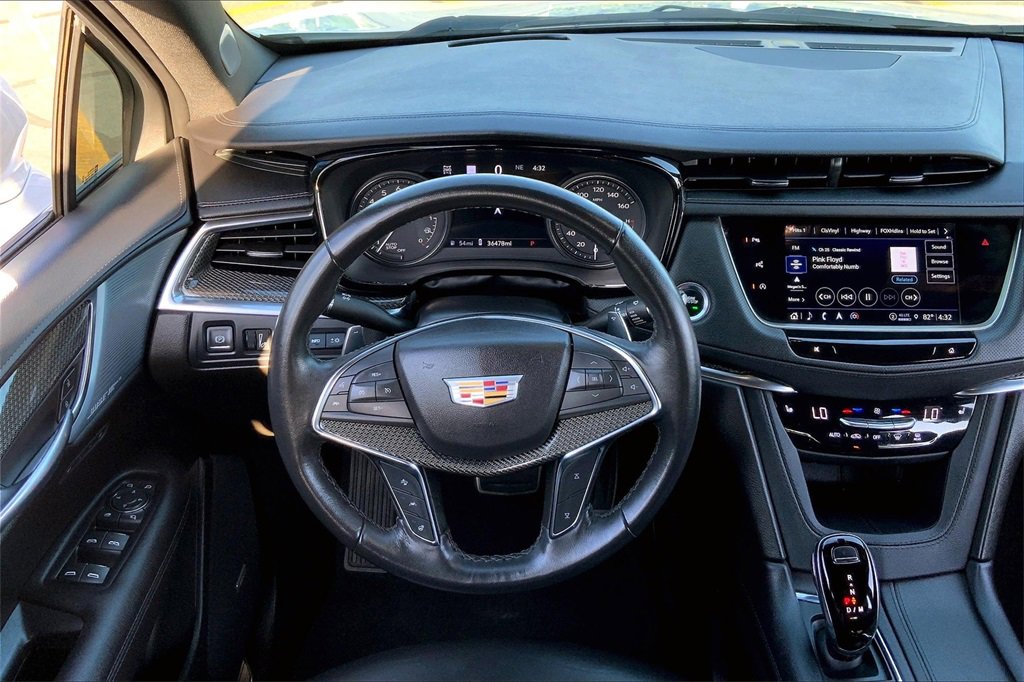 Certified 2023 Cadillac XT5 Sportv w/ Technology Package image 7