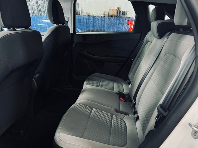 Used 2022 Ford Escape SE image 18