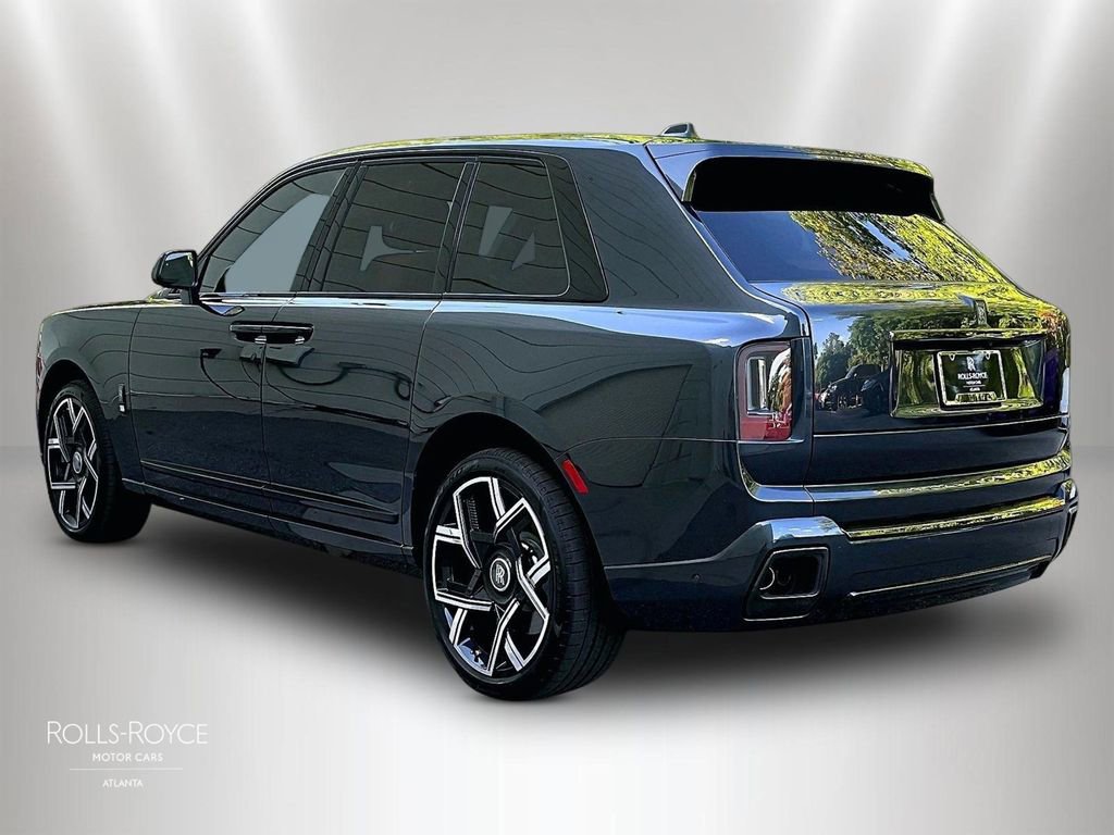 New 2026 Rolls-Royce Cullinan Black Badge image 3