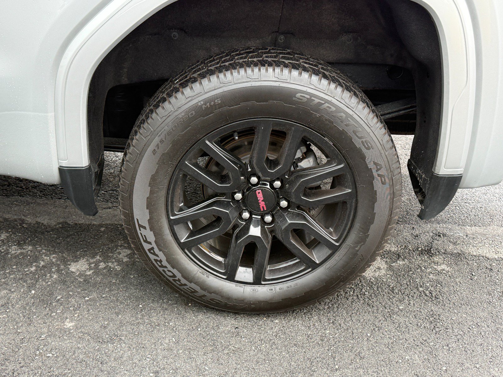 Certified 2022 GMC Sierra 1500 Elevation w/ LPO, Elevation Black Package AWD/4WD image 10