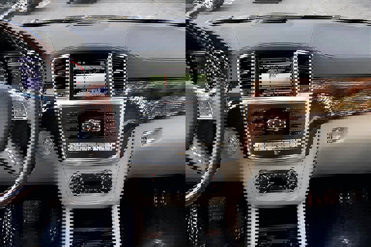 Used 2014 Mercedes-Benz GL 350 BlueTEC 4MATIC image 7