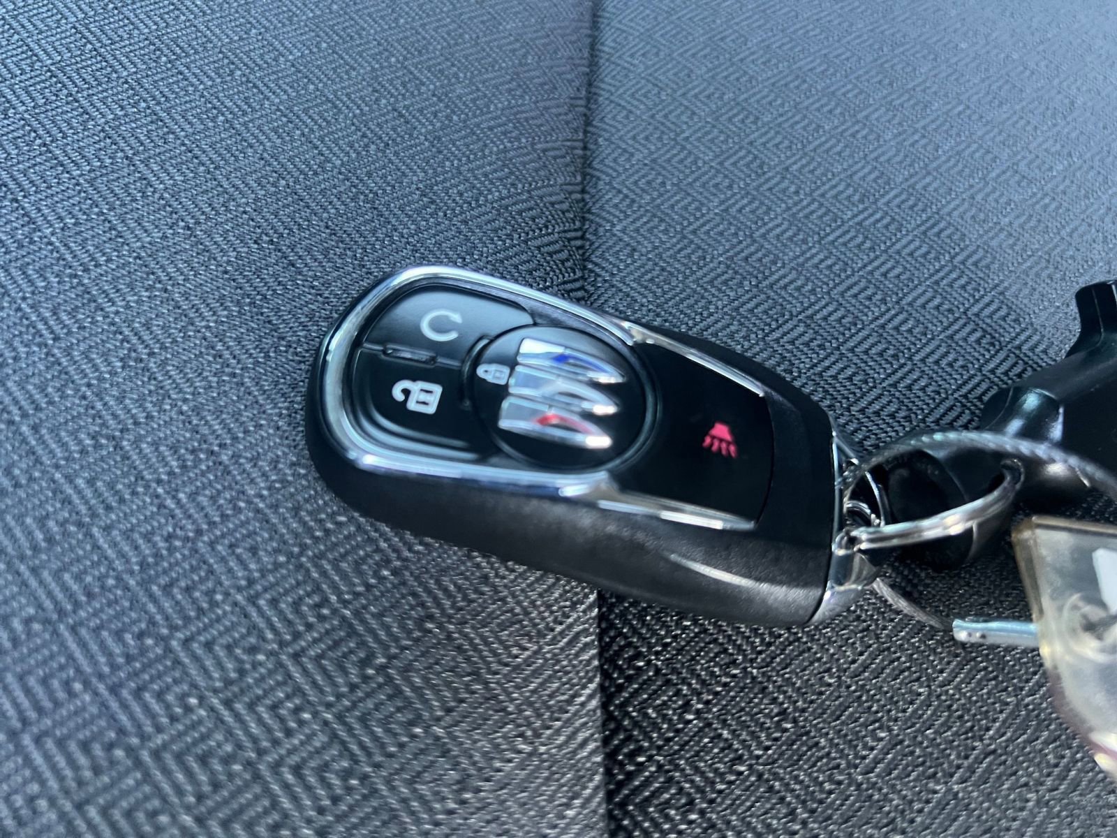 Used 2025 Buick Encore GX Preferred image 22