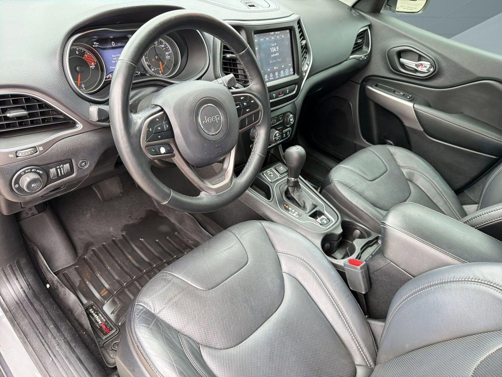 Used 2021 Jeep Cherokee Latitude Lux w/ Comfort/Convenience Group FWD image 4