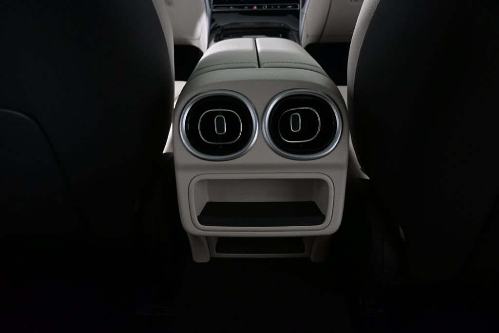 Certified 2022 Mercedes-Benz C 300 4MATIC Sedan image 17