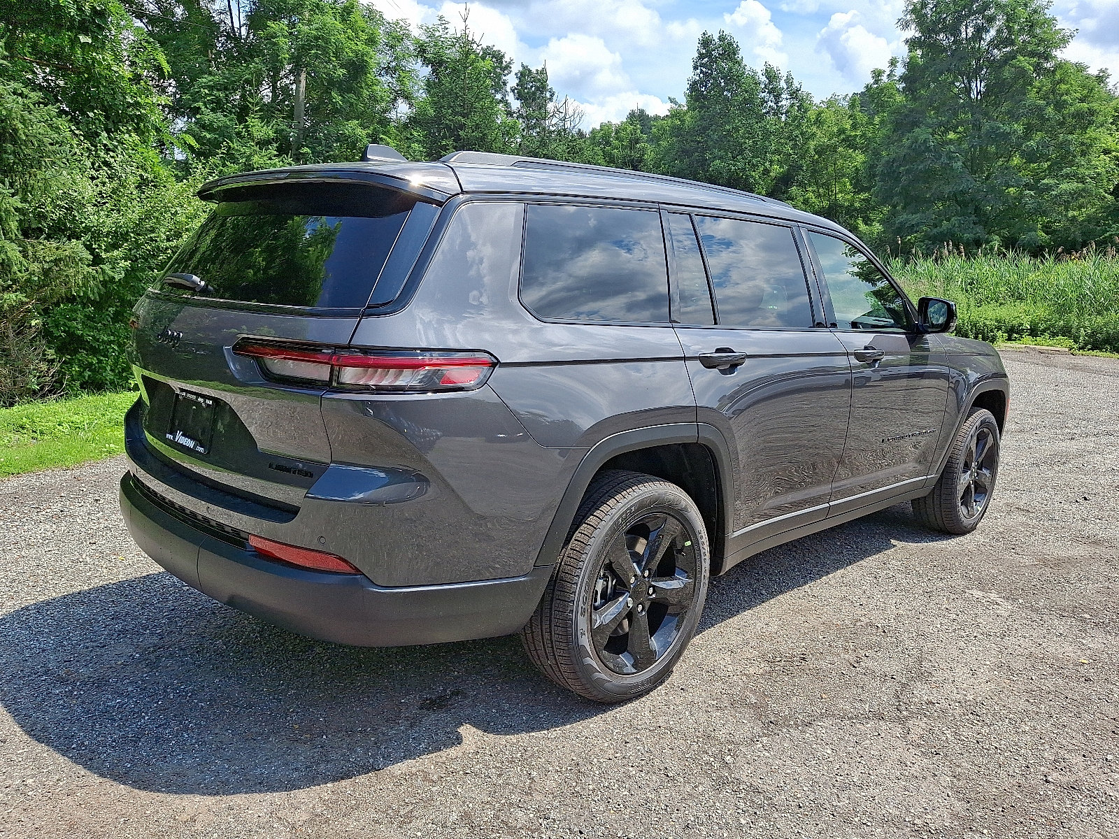 New 2025 Jeep Grand Cherokee L Limited w/ Black Appearance Package image 4