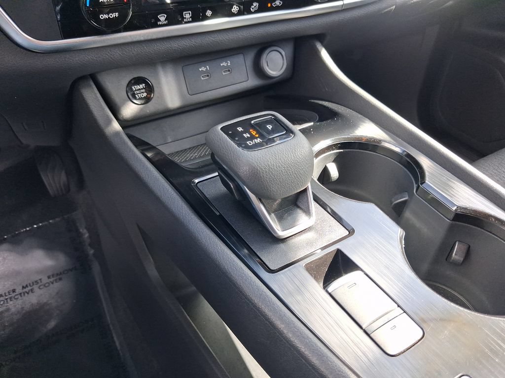 Used 2026 Nissan Rogue SV FWD image 27