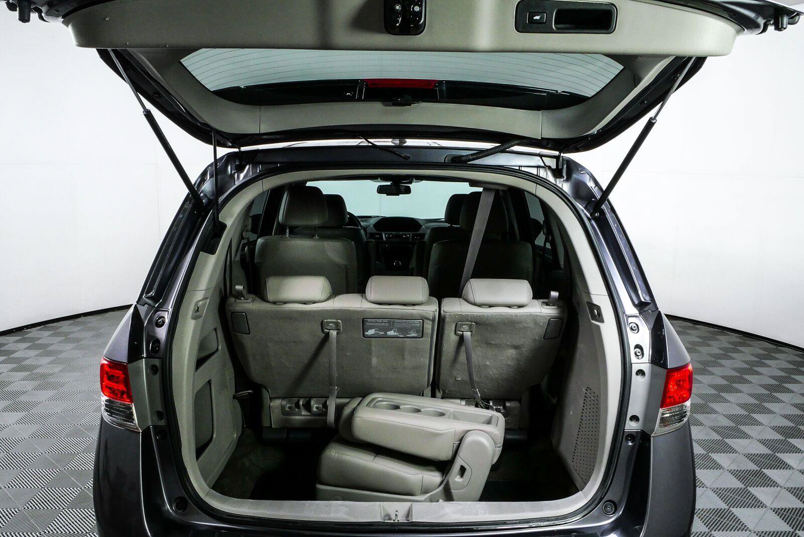 Used 2016 Honda Odyssey Touring image 30