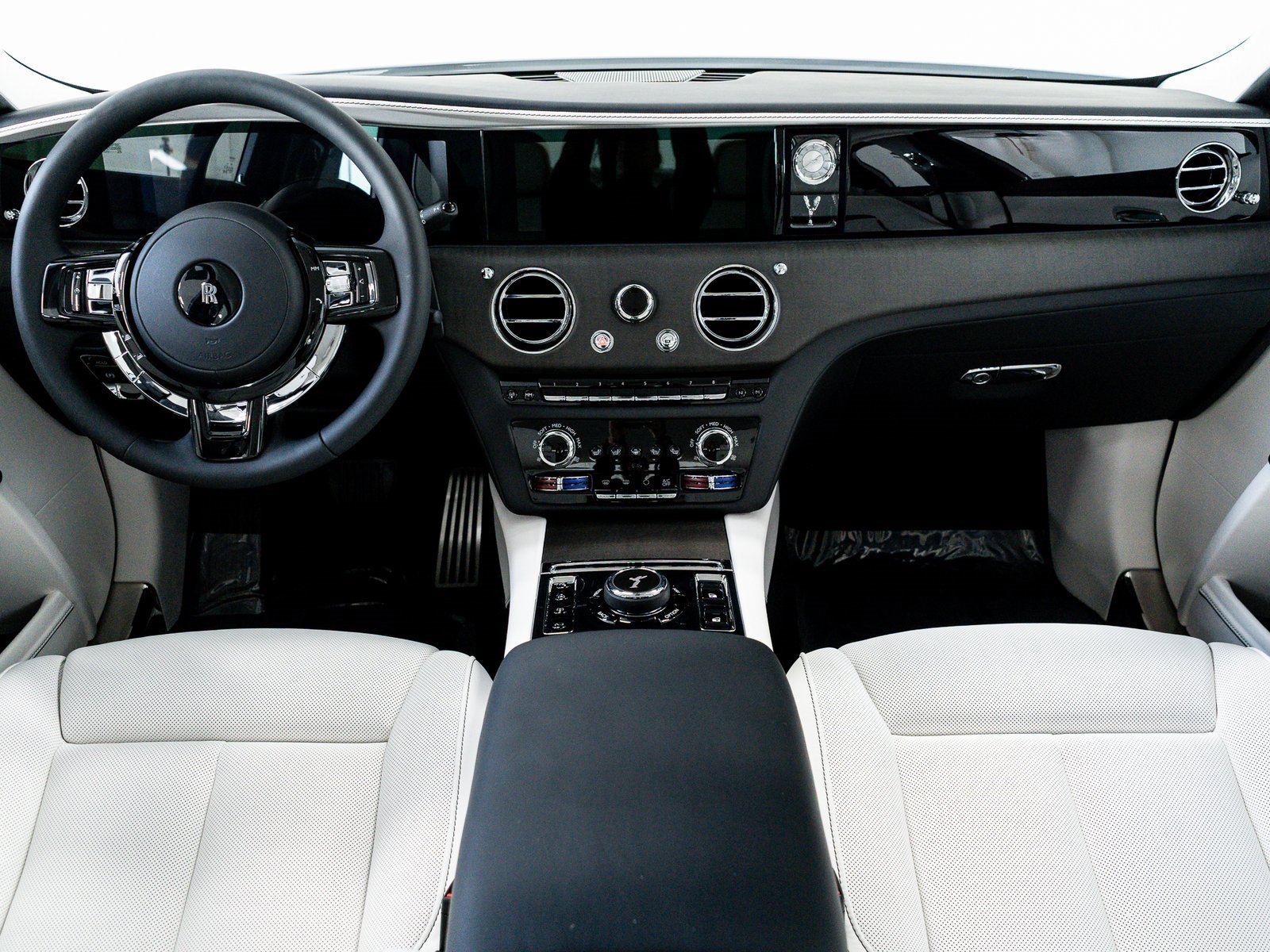 New 2025 Rolls-Royce Ghost image 34