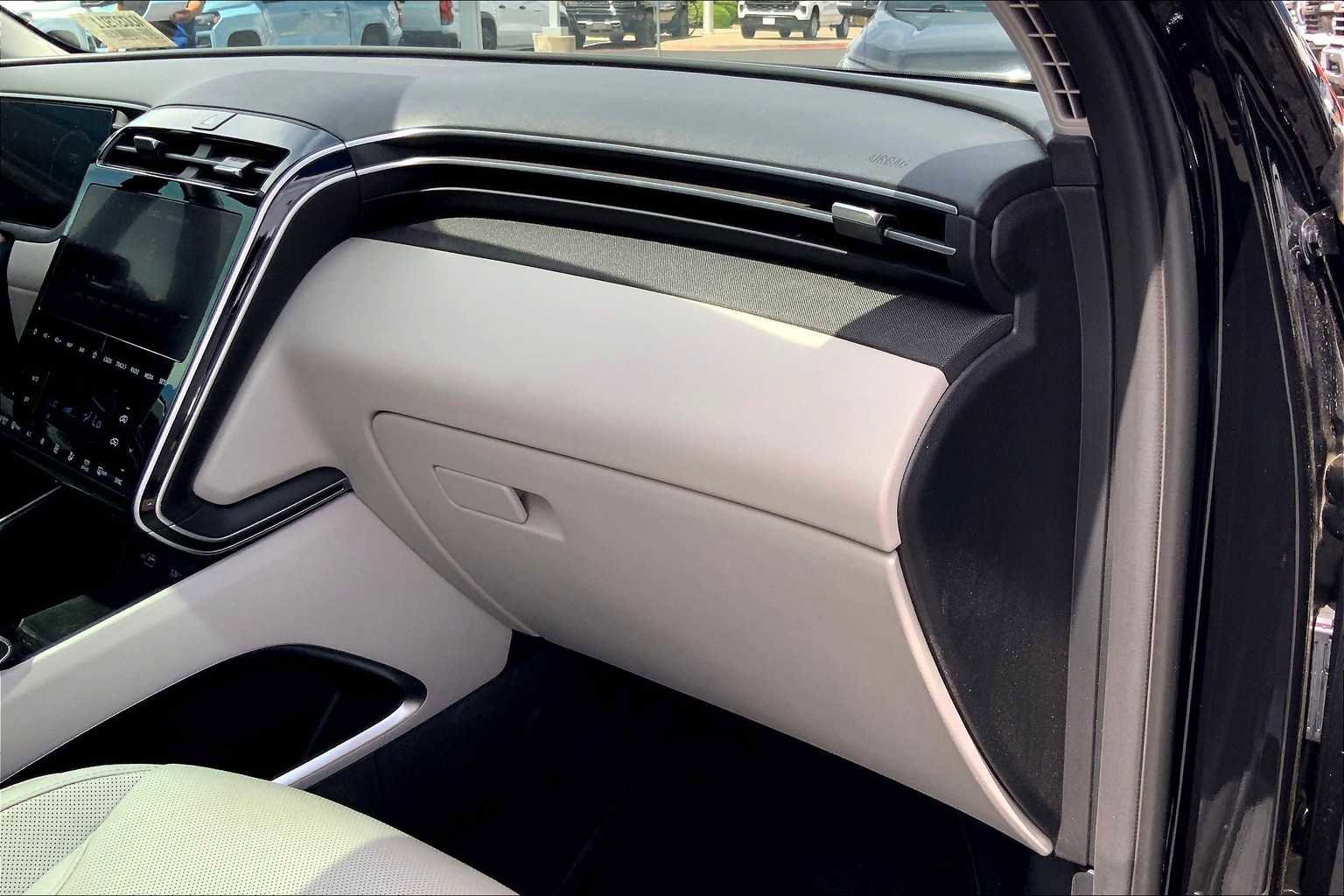 Used 2022 Hyundai Tucson Limited AWD/4WD image 18
