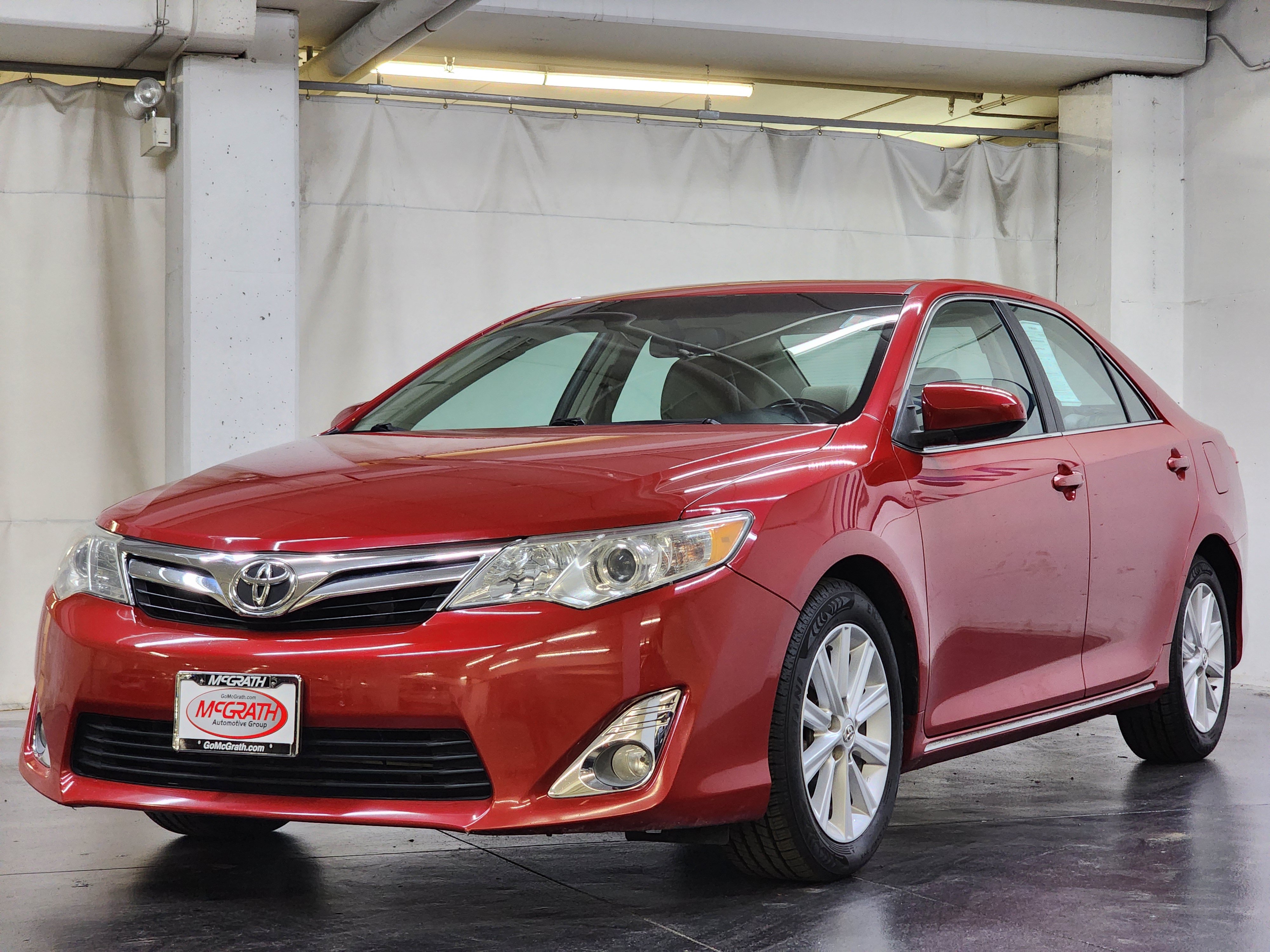 Used 2014 Toyota Camry XLE FWD image 11