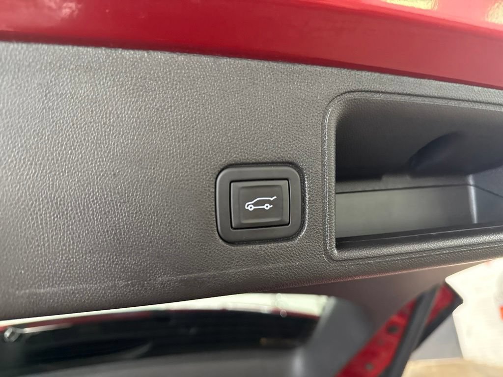 Used 2024 GMC Terrain AT4 AWD/4WD image 15