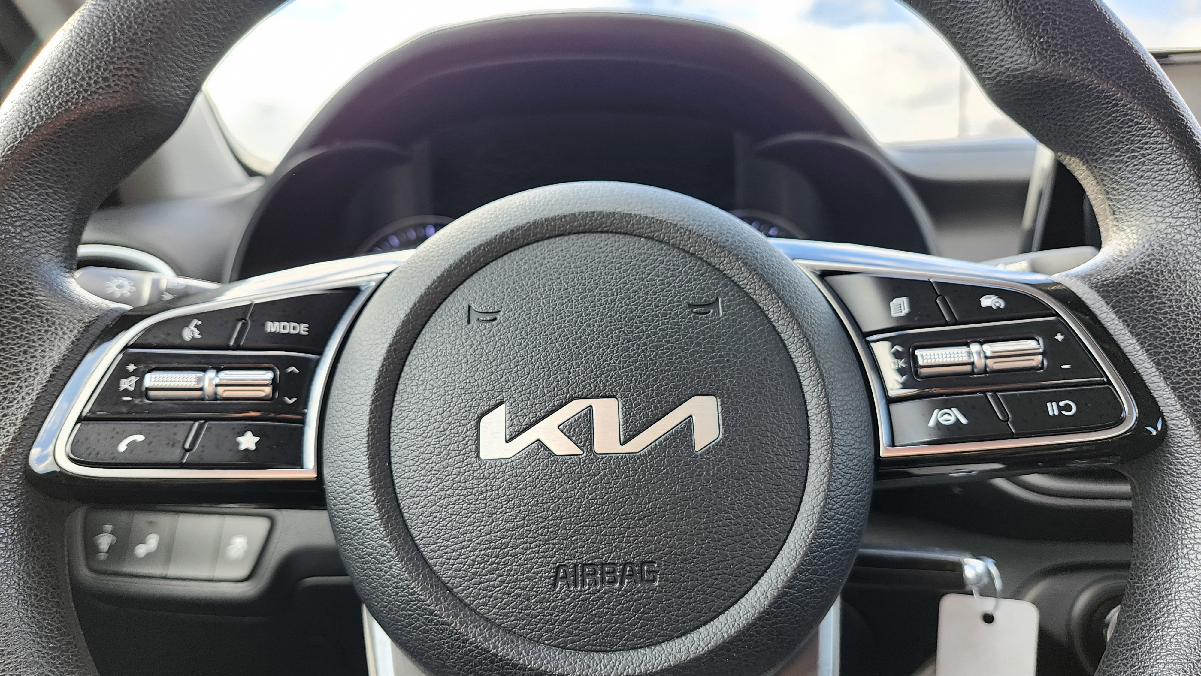 Used 2022 Kia Forte LXS w/ LXS Technology Package image 23