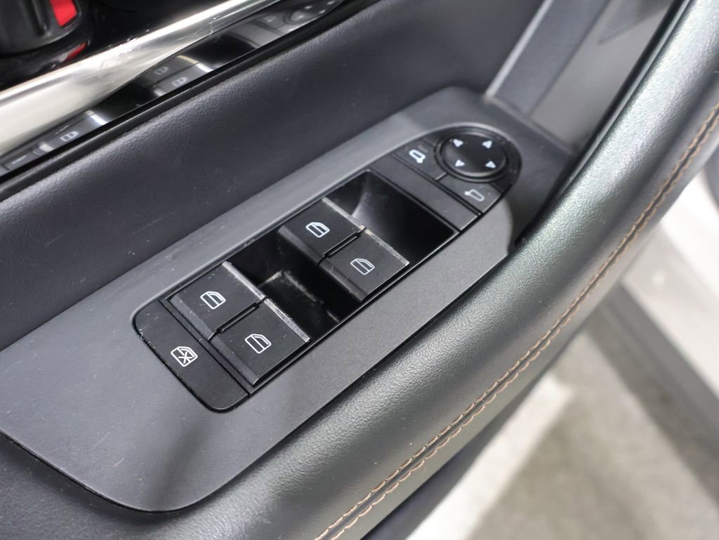 Used 2025 MAZDA CX-90 3.3 Turbo w/ Premium Sport Pkg image 14