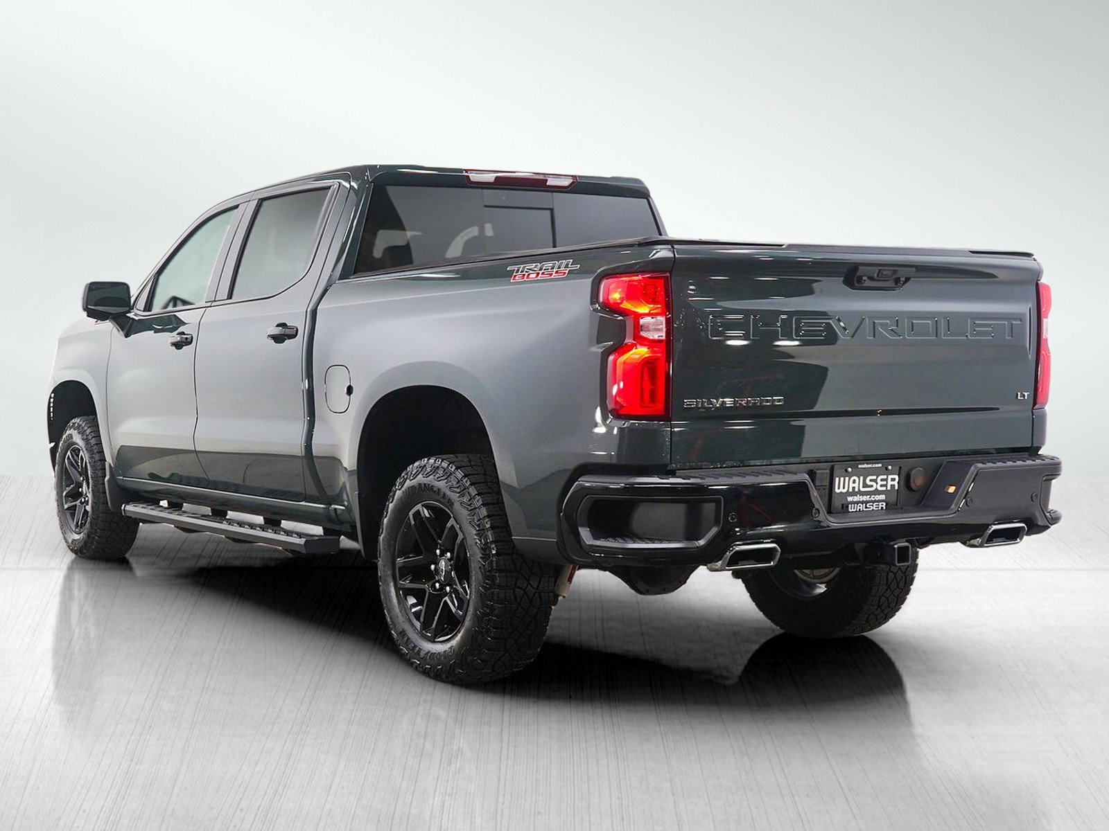 Used 2025 Chevrolet Silverado 1500 LT Trail Boss w/ LT Trail Boss Premium Package image 3