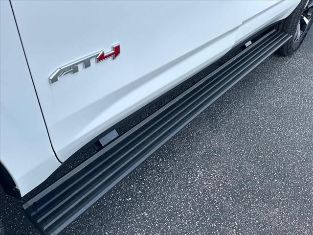 New 2026 GMC Yukon XL AT4 Ultimate AWD/4WD image 19