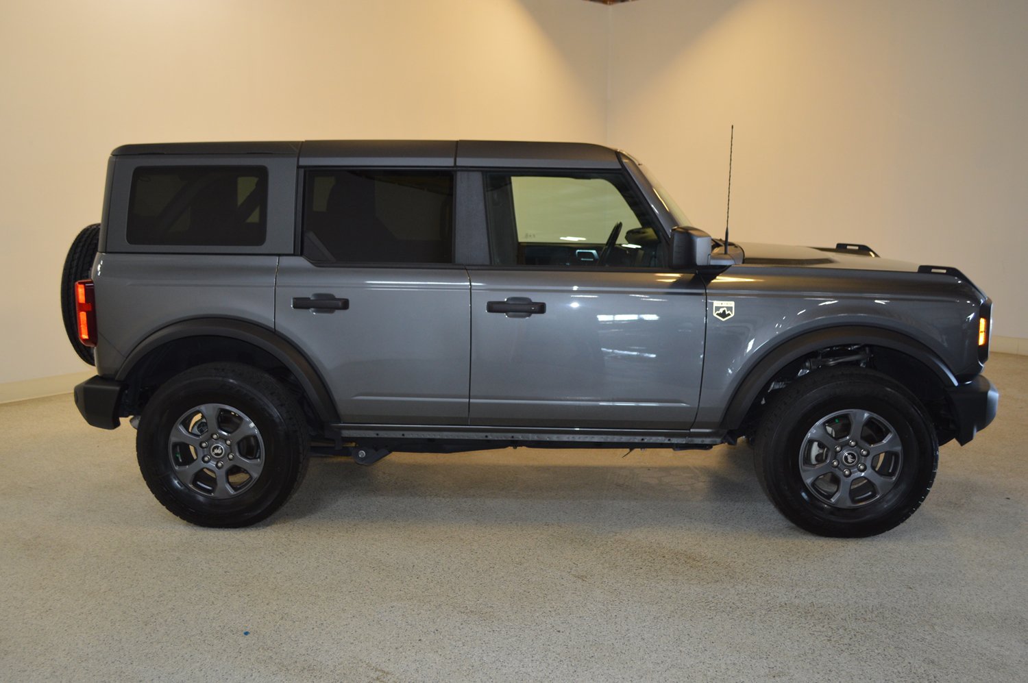 Used 2025 Ford Bronco Big Bend AWD/4WD image 2