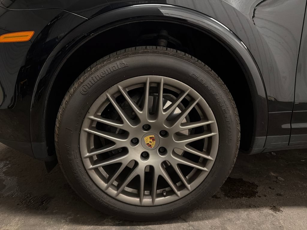 Used 2018 Porsche Cayenne Platinum Edition AWD/4WD image 8