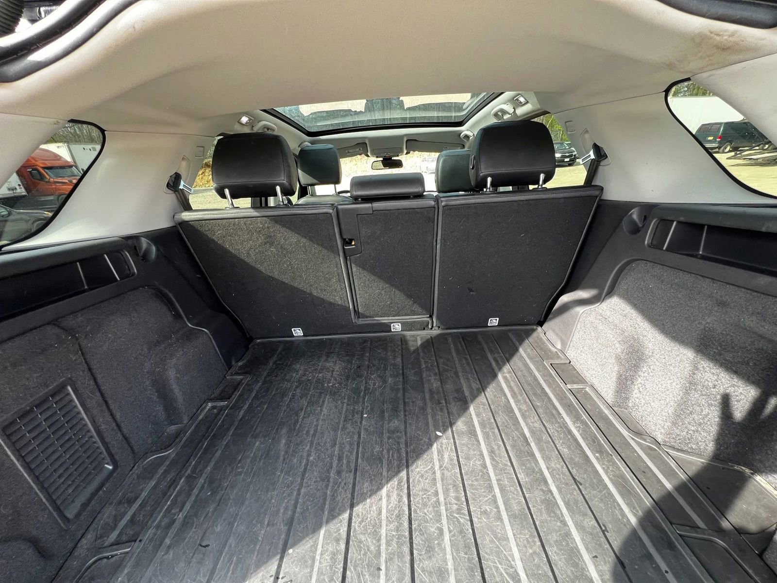 Used 2017 Land Rover Discovery Sport HSE AWD/4WD image 14