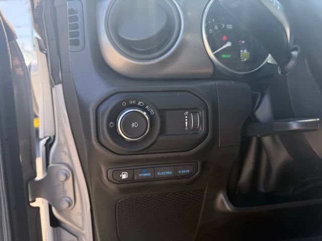 Used 2023 Jeep Wrangler Unlimited w/ Cold Weather Group AWD/4WD image 23