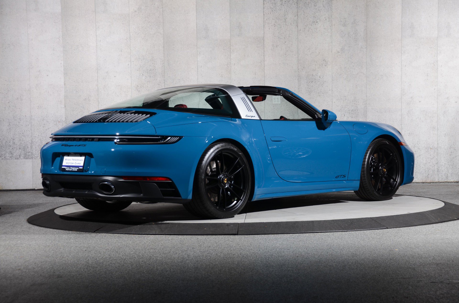 Used 2024 Porsche 911 Targa 4 GTS image 3
