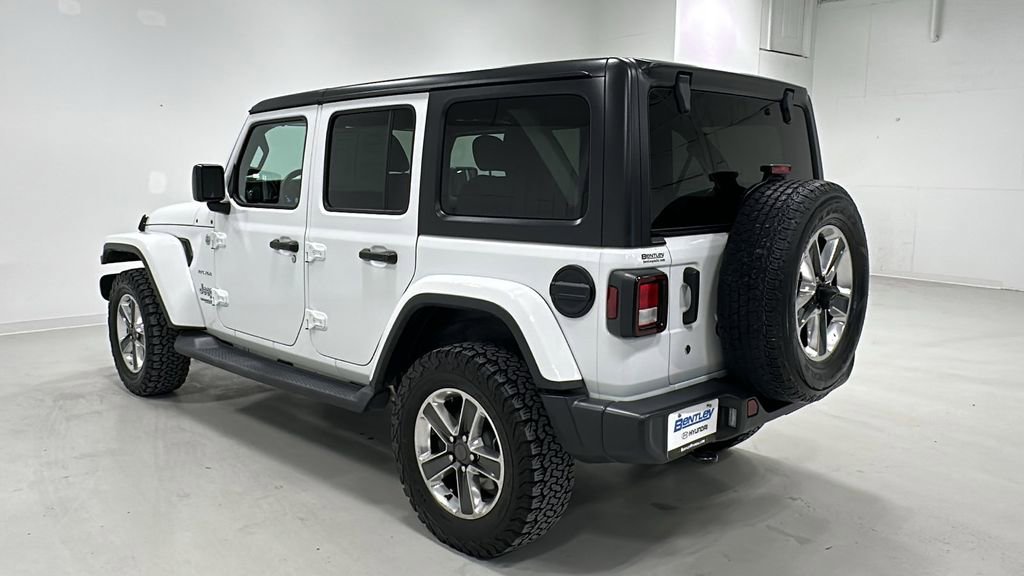 Used 2018 Jeep Wrangler Unlimited Sahara image 4