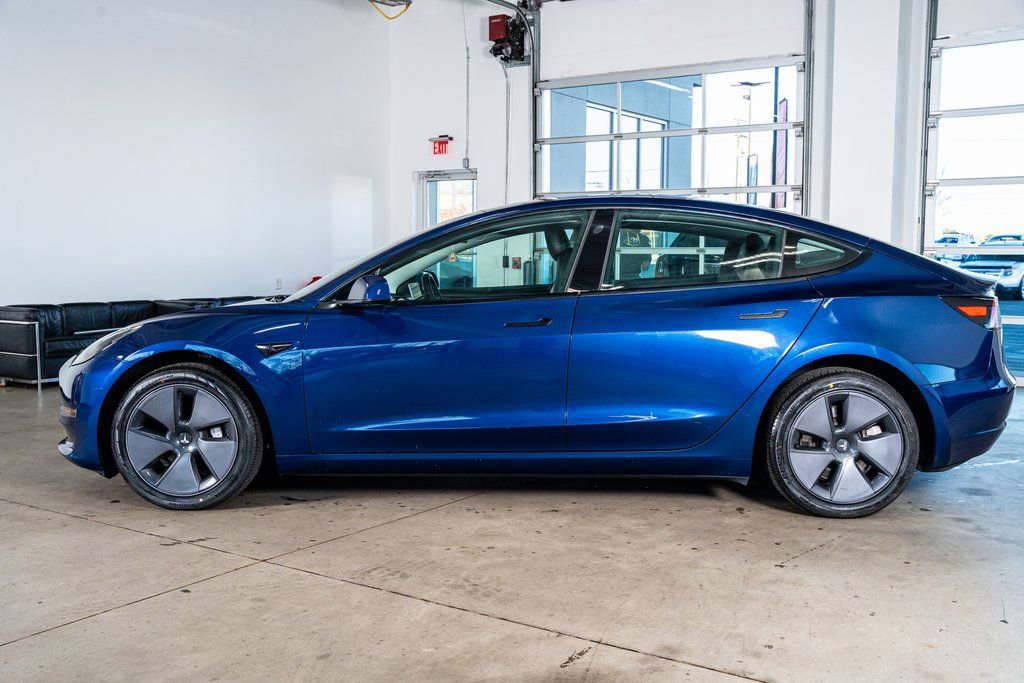 Used 2023 Tesla Model 3 Standard Range image 8