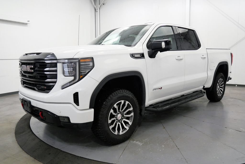 Used 2023 GMC Sierra 1500 AT4 w/ AT4 Premium Package AWD/4WD image 3