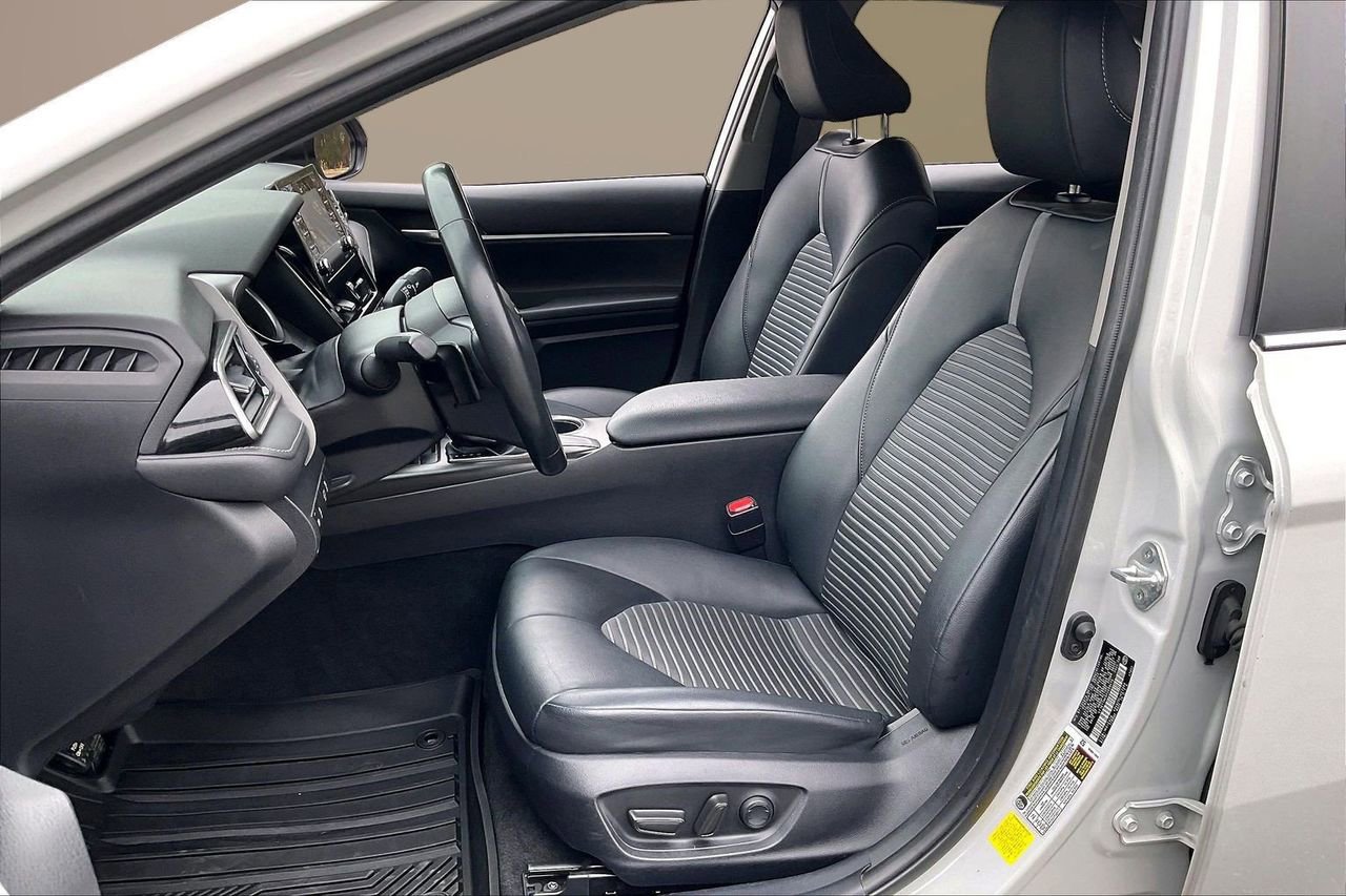 Used 2023 Toyota Camry SE image 21