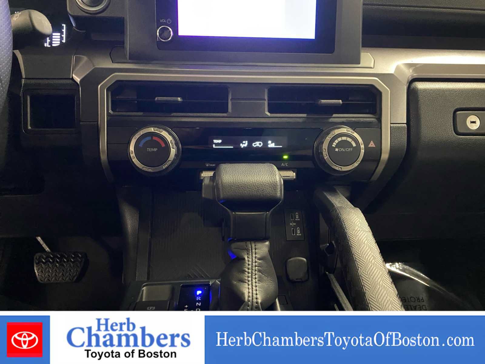 Used 2025 Toyota 4Runner SR5 AWD/4WD image 16