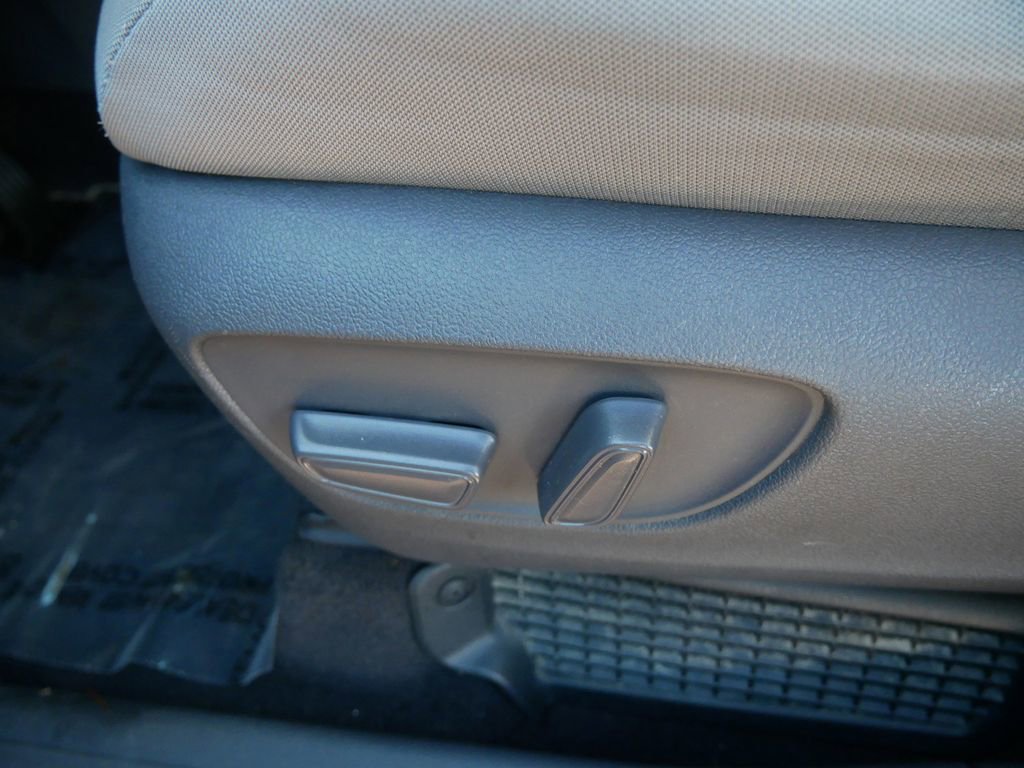 Certified 2021 Toyota Sienna LE image 15