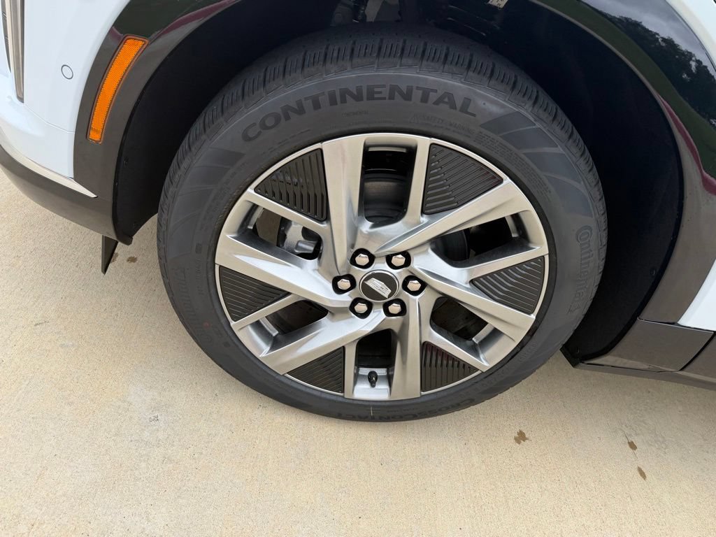 New 2026 Cadillac Optiq Luxury 1 AWD/4WD image 11